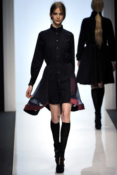 Look 8